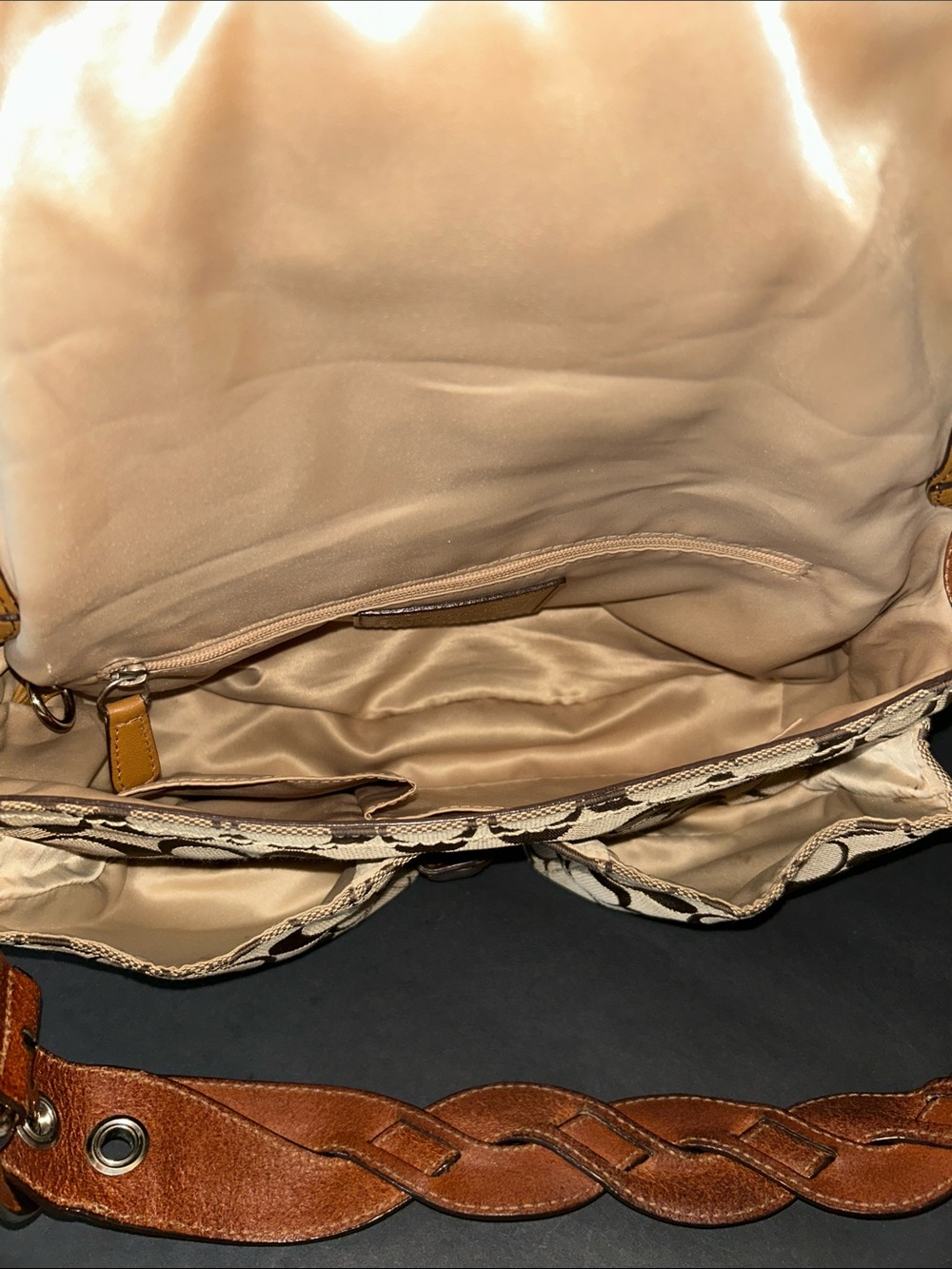 Vintage Y2K Coach SoHo Signature Pockets Flap
Braided Strap Brown Shoulder - Picture 12 of 17